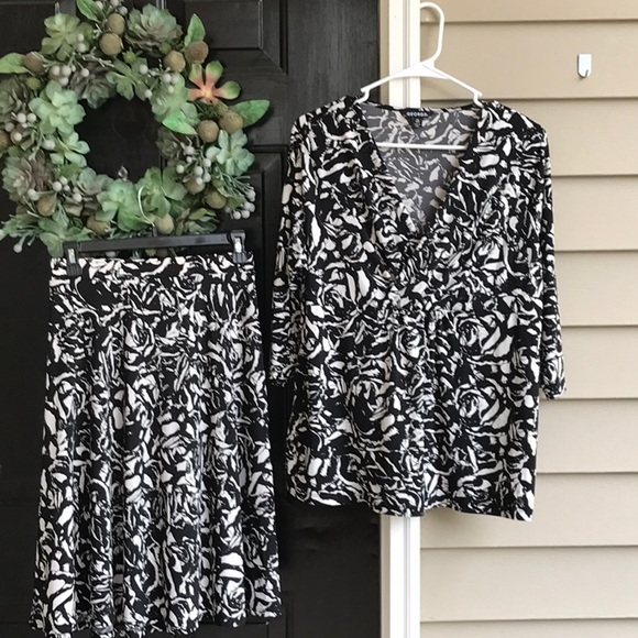 Two matching pieces, two different sizes! - Picture 1 of 8